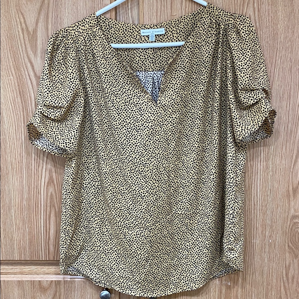 Tan and black Ruffled Puff Sleeve Blouse